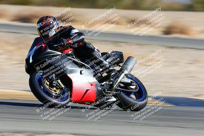 media/Jan-08-2022-SoCal Trackdays (Sat) [[1ec2777125]]/Turn 4 (1145am)/